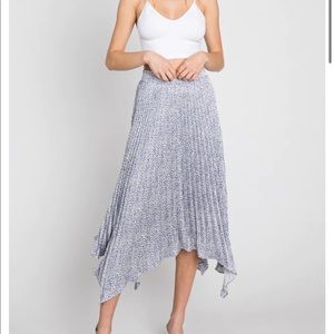 Blue floral pleated skirt (size M) - maternity & postbump friendly